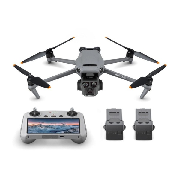 Квадрокоптер DJI Mavic 3 Pro Fly More Combo (DJI RC)