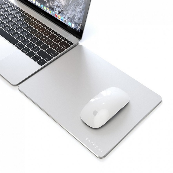 Коврик Satechi Aluminum Mouse Pad для компьютерной мыши. Материал алюминий. Цвет серебристый